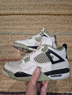 Nike Air Jordan 4